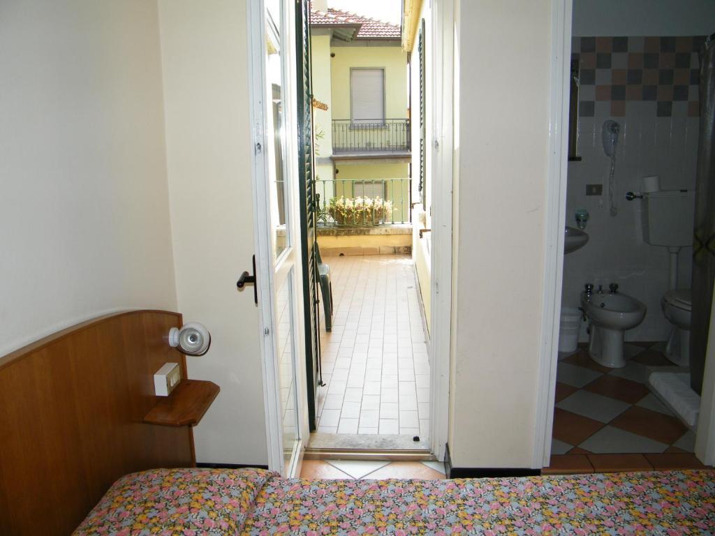 Hotel Montecodeno Varenna Oda fotoğraf