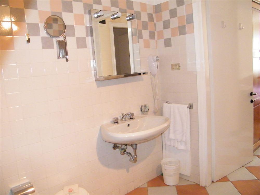 Hotel Montecodeno Varenna Dış mekan fotoğraf